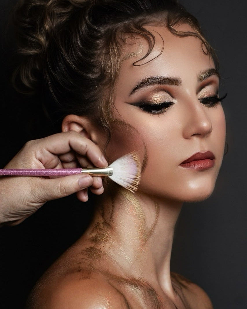 Get Ur Lesson: Glam Artist
